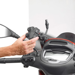 GIVI PINCE SUPPORT UNIVERSEL SMARTPHONE (S921)